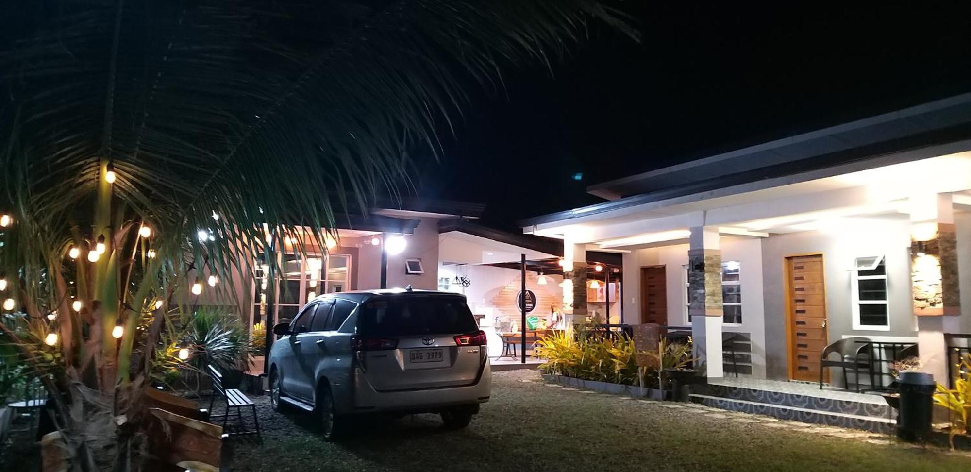Richville Little Boracay Guest House Calatagan Εξωτερικό φωτογραφία